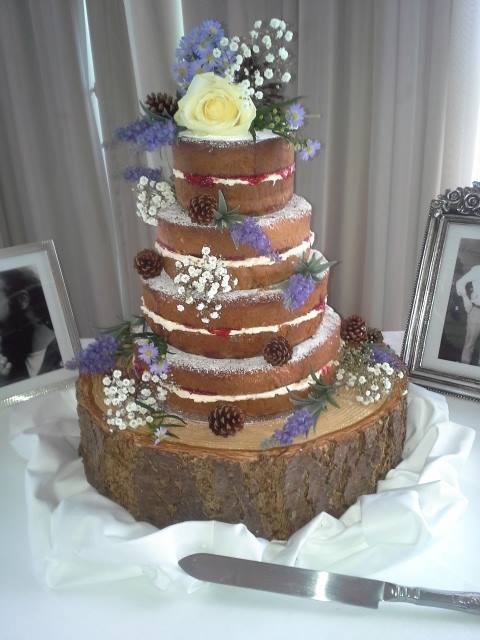 naked_wedding_cake